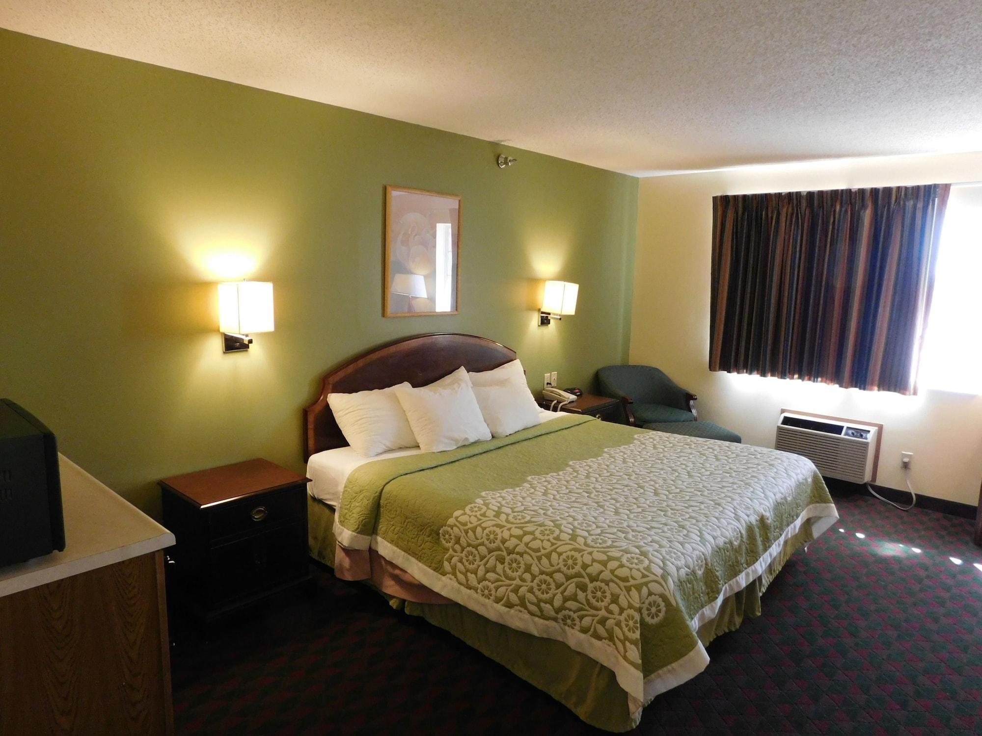 Days Inn By Wyndham Lexington Ne Экстерьер фото