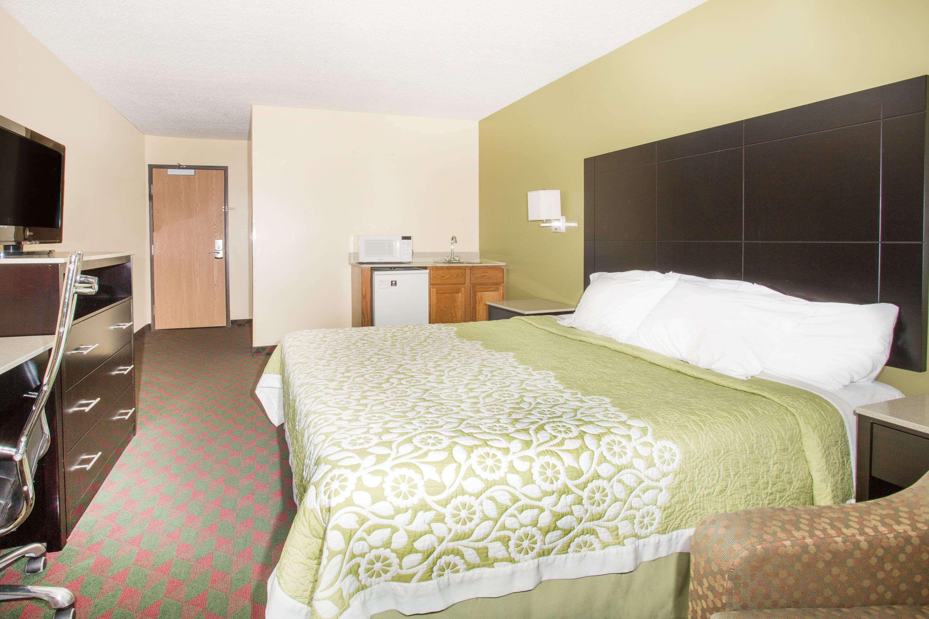 Days Inn By Wyndham Lexington Ne Экстерьер фото