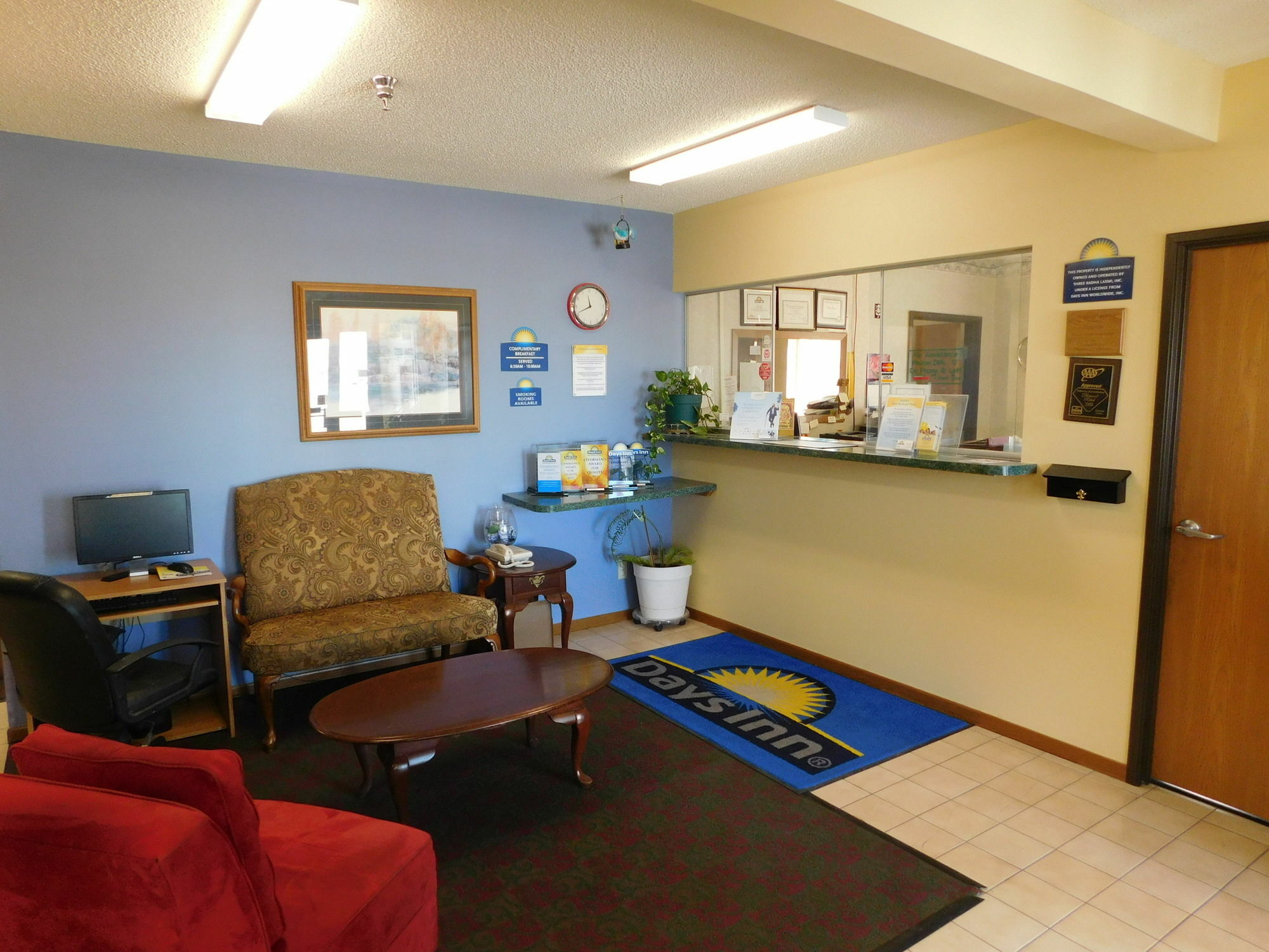 Days Inn By Wyndham Lexington Ne Экстерьер фото